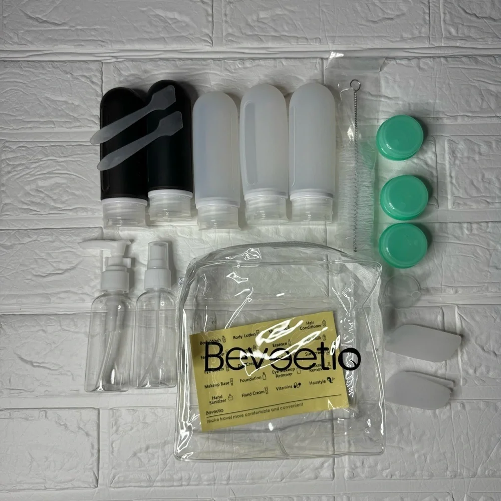 New Travel Kit 17pc Black&White, Beveetio